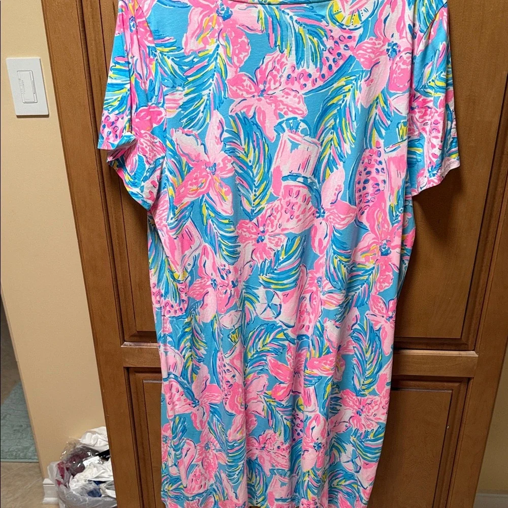 Lilly Pulitzer Tshirt dress - Picture 4 of 4